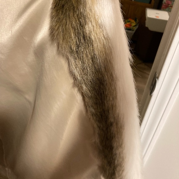 Olympia Limited Inc Faux Fur coat SZ L - Picture 4 of 11